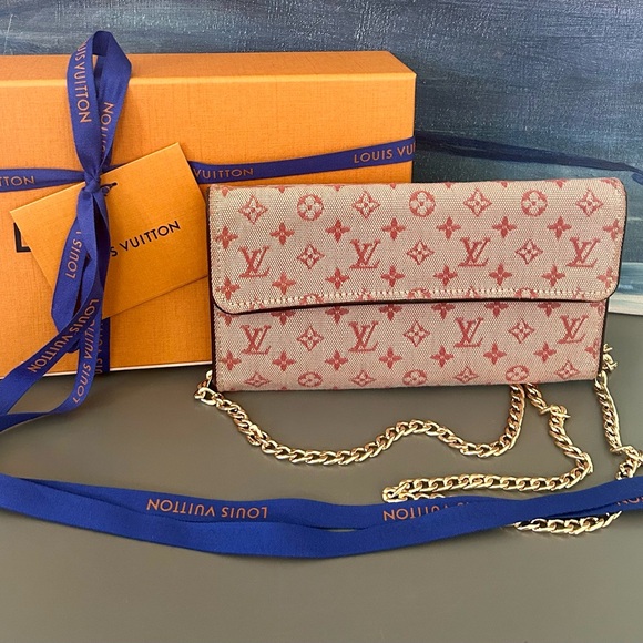 Louis Vuitton Mini Lin International Wallet – Grenat Monogram Canvas - Picture 2 of 15